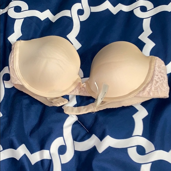 Strapless Nude Bra - Picture 1 of 3